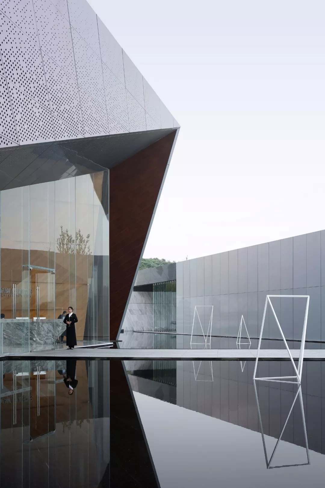 主体建筑入口 by苏圣亮，1xBet官网建筑设计